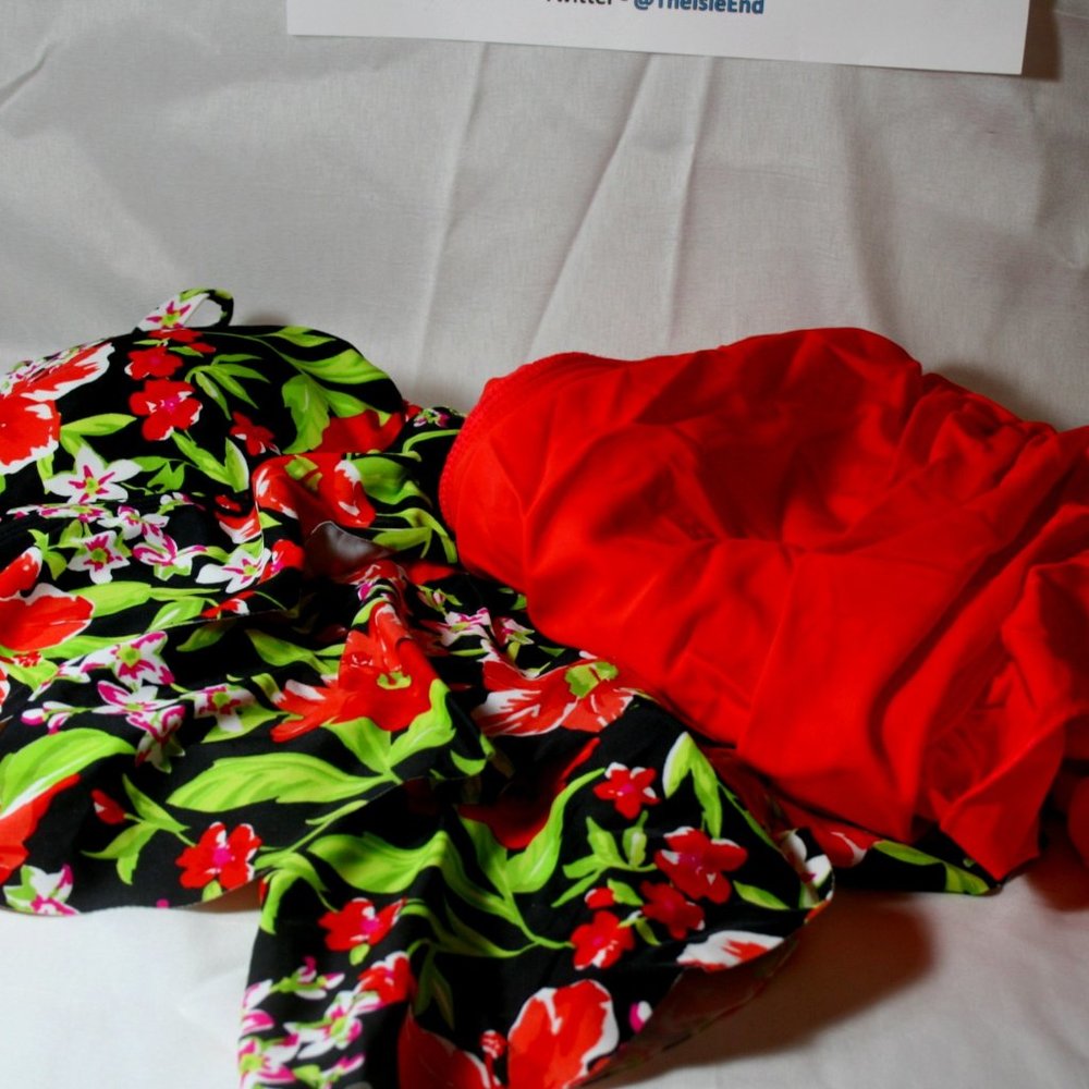 NWT Island Escape Women's Swimwear Sz 12 NICE